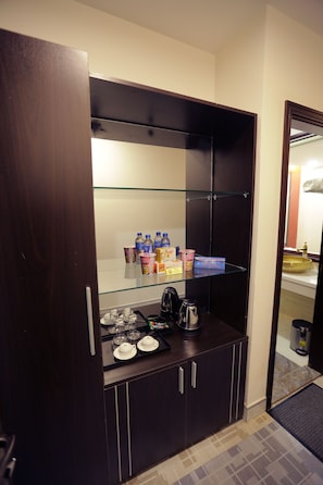 Chambre avec lits jumeaux | Minibar, bureau, rideaux occultants, Wi-Fi gratuit