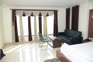 Luxury Suite, 1 Bedroom | In-room safe, desk, iron/ironing board, rollaway beds