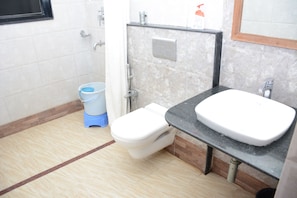 Executive Double Room, 1 Double Bed | Bathroom | Shower
