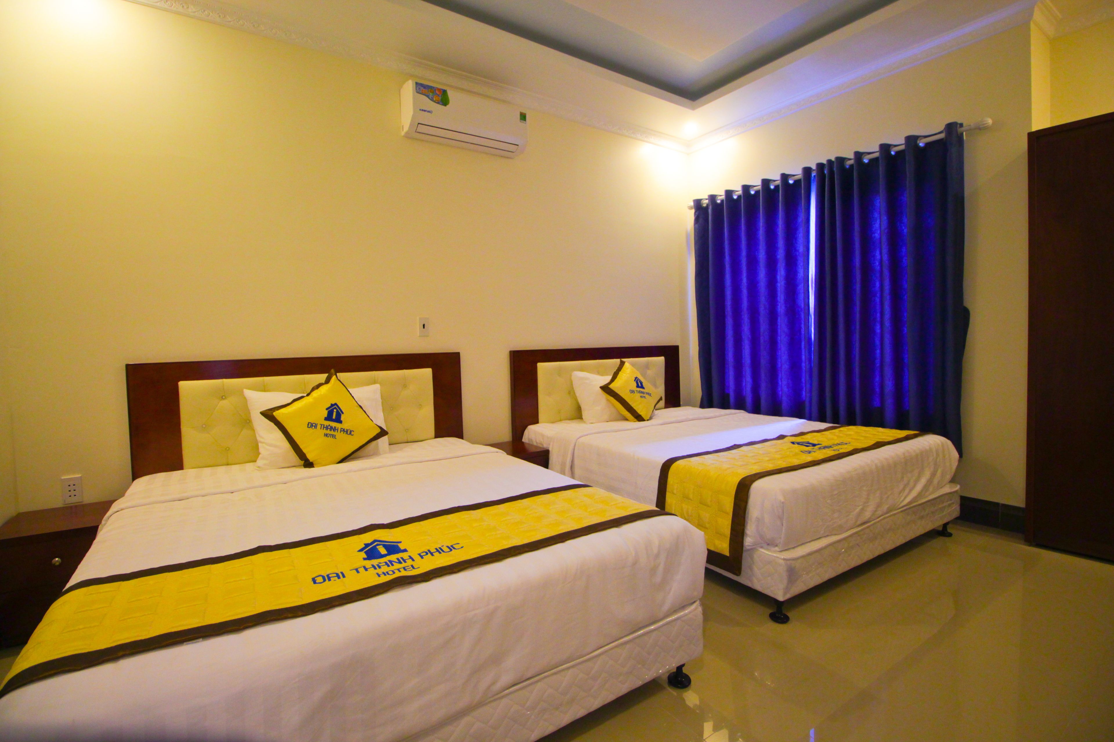 vip 2 | 1 bedroom, minibar, desk, soundproofing