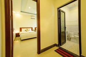 Dusche, Regendusche, kostenlose Toilettenartikel, Haartrockner