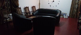 エドナ ホーム ステイ