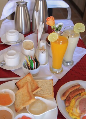Free daily buffet breakfast  - Haile Resort Arbaminch (Arba Minch)