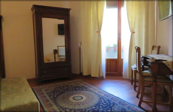 Chambre Double, salle de bains attenante