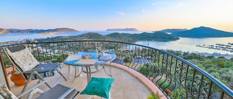 Apartemen, 2 kamar tidur | Pemandangan balkon