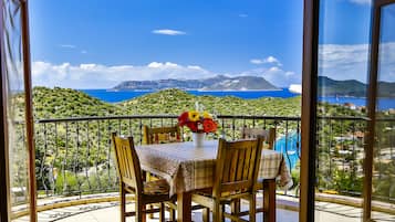 Leilighet, 2 soverom | Utsikt fra balkong