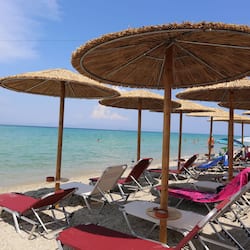 Playa privada en los alrededores, sillas reclinables de playa