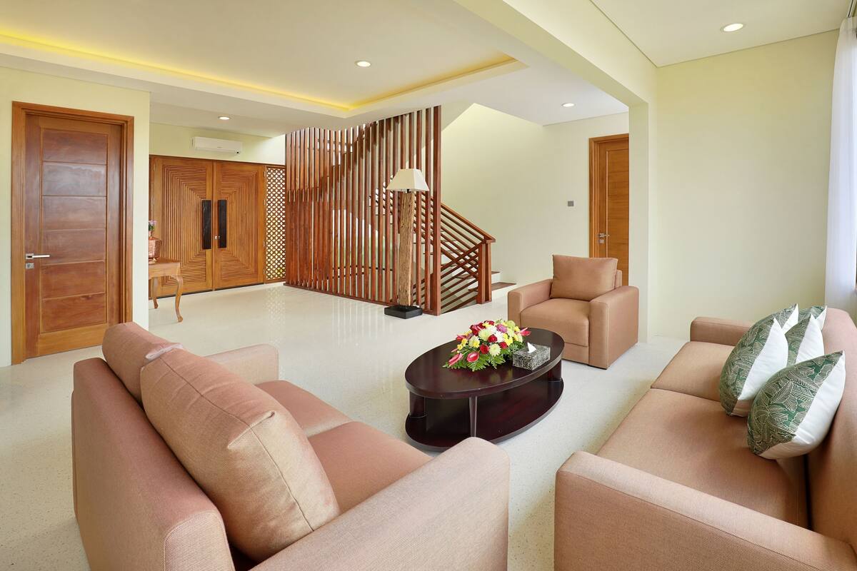 Villa 3 Bedrooms, Private Pool, Fast Wifi | 1 kamar tidur, seprai premium, selimut bulu angsa, dan brankas