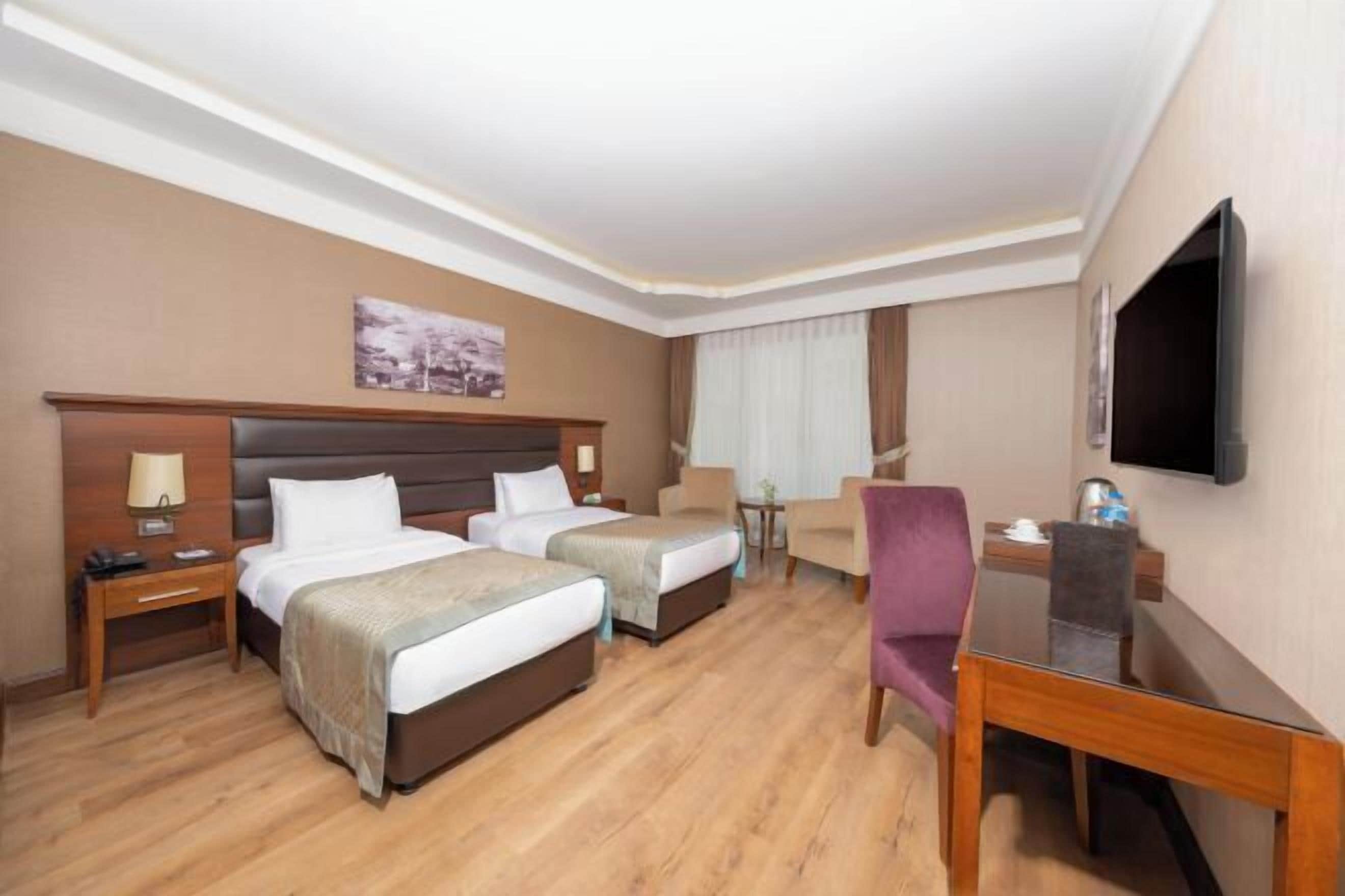 Safe på rommet, lydisolert, strykejern/-brett og wi-fi (inkludert)