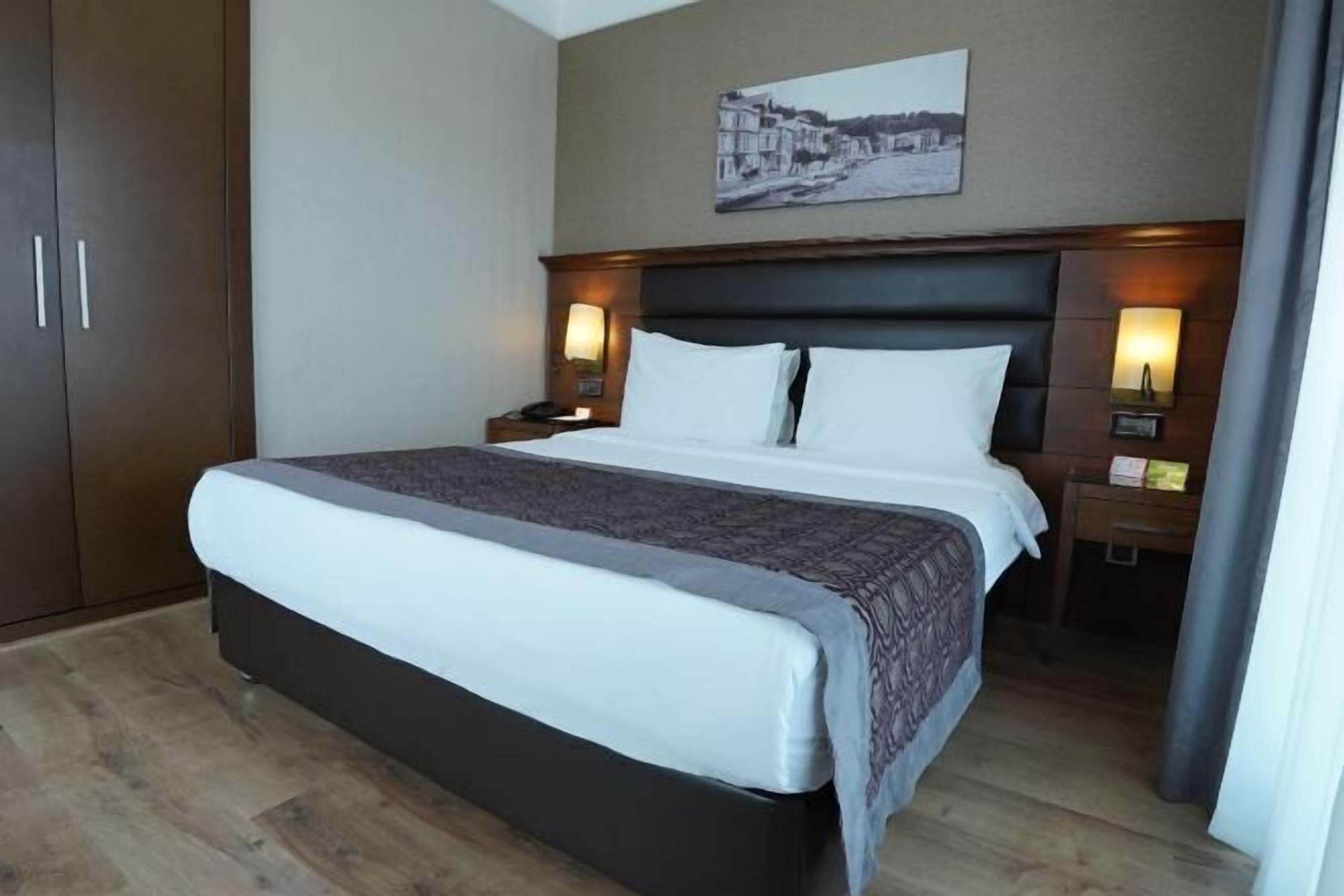 Safe på rommet, lydisolert, strykejern/-brett og wi-fi (inkludert)