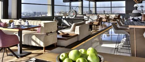 Frokostbuffé hver dag (EUR 15 per person)