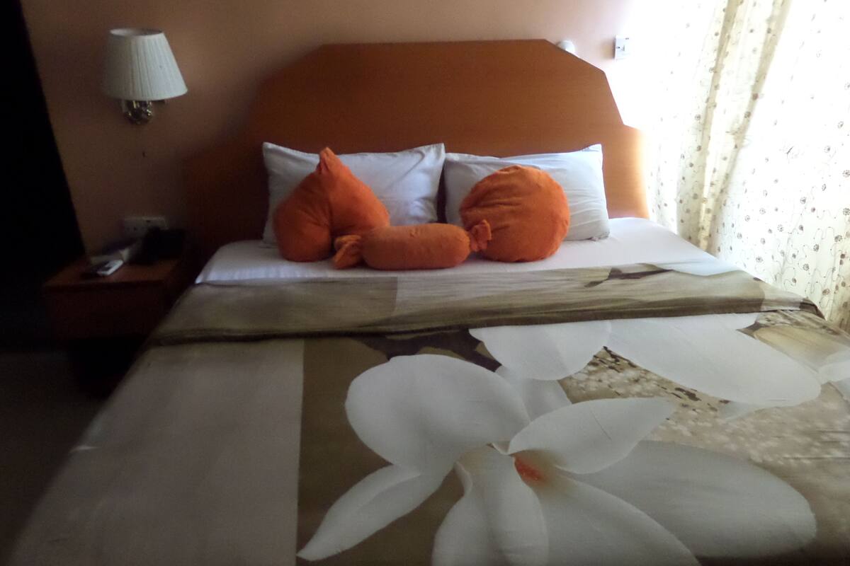 Executive tweepersoonskamer, 1 queensize bed | Een bureau, gratis wifi, beddengoed