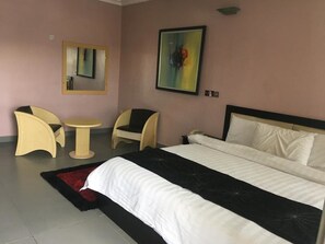 Suite presidencial | Escritorio, espacio para trabajar con laptop y wifi gratis 