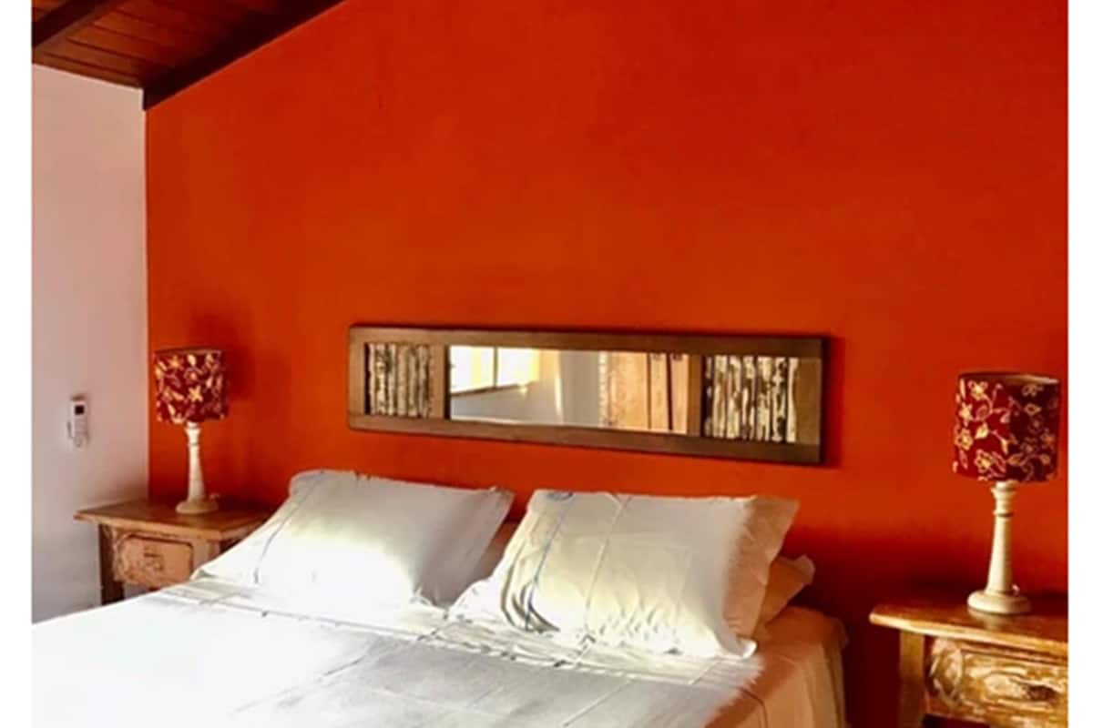 Suite Studio com mezanino | 1 quarto, frigobar, cortinas blackout, ferros/tábuas de passar roupa
