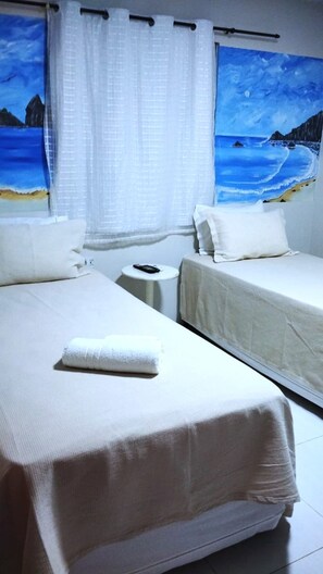 Standard Double Room, Ground Floor | Minibar, bed sheets