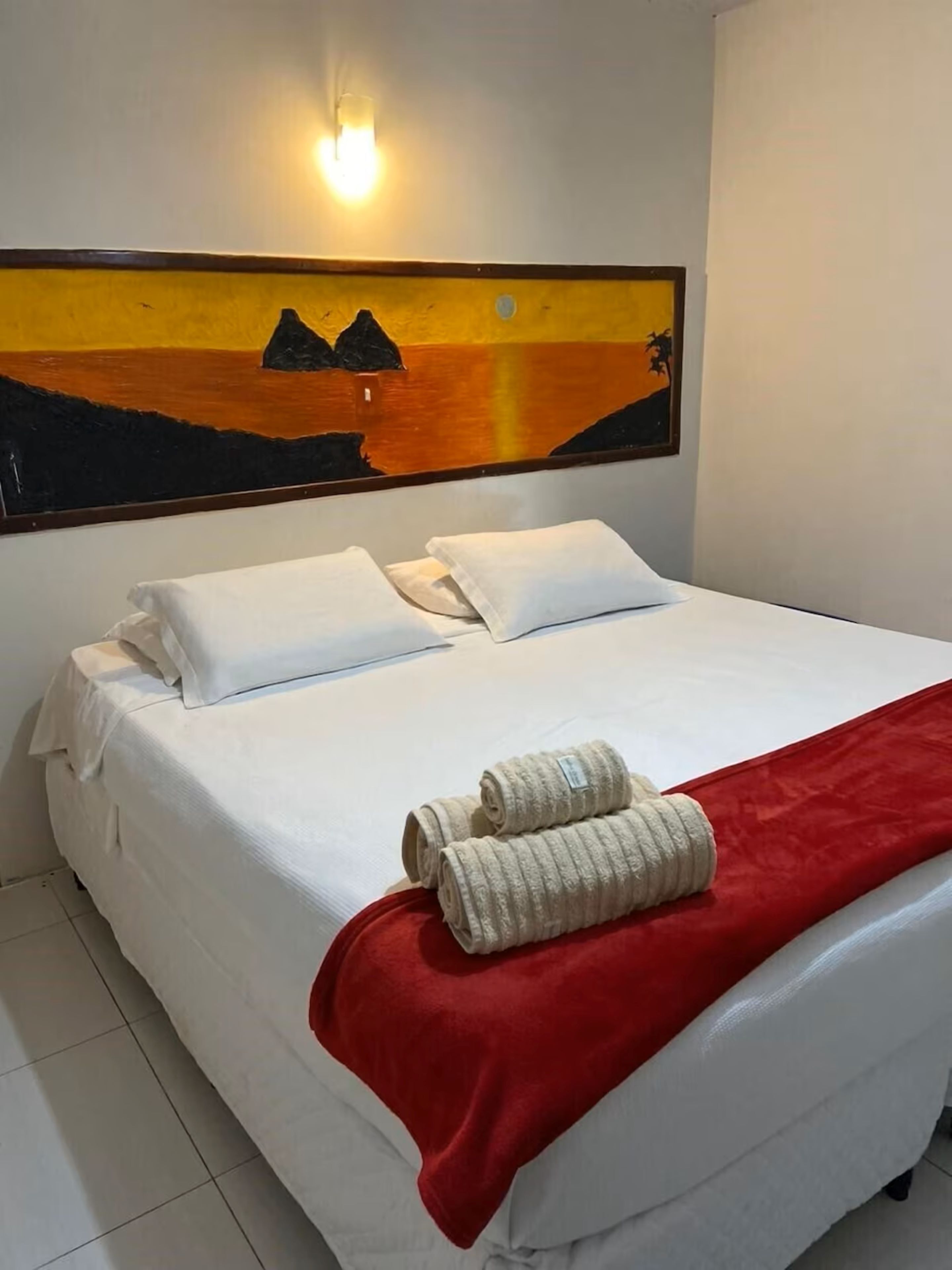 Minibar y ropa de cama 