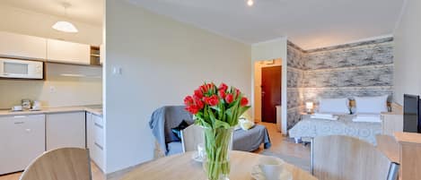 Studiosuite | Bügeleisen/Bügelbrett, kostenloses WLAN