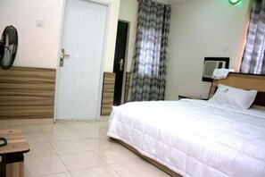 Standard Room - Mayoral Hotel & Suite (Lagos)