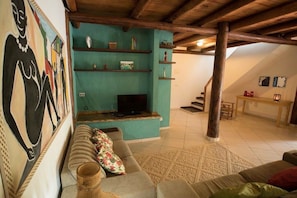 Casa Leste | Sala de estar | Televisión de pantalla plana 