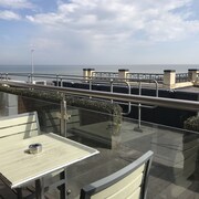 Pier Hotel