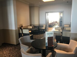 Bar (on property) - Pier Hotel (Great Yarmouth)
