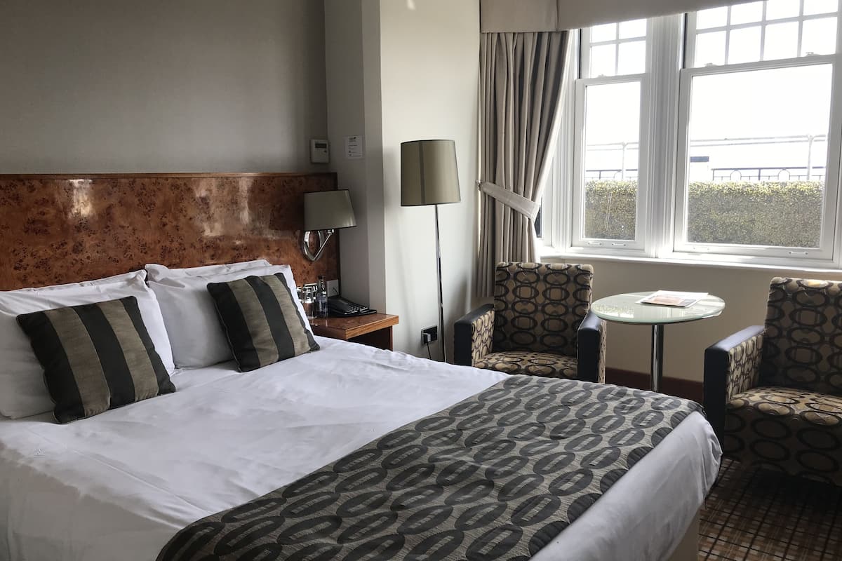 premier double room, sea view | desk, iron/ironing board, free wifi, bed sheets