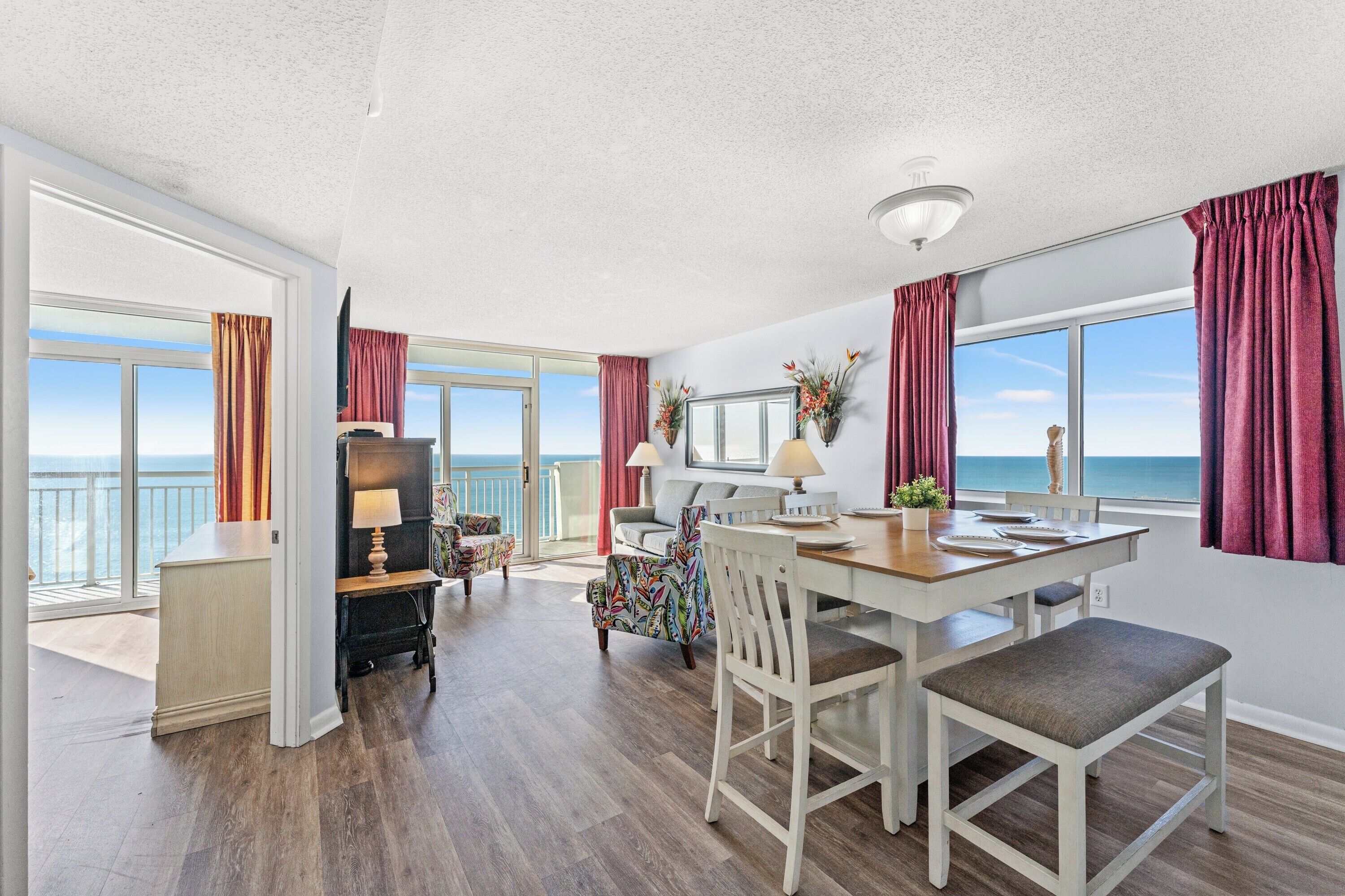 Deluxe Condo, 3 Bedrooms, 2 Bathrooms, Oceanfront (1701) | Living area | TV