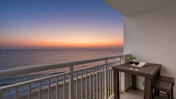 Condo Deluxe, 1 chambre, balcon, au bord de l’océan (1702) | Balcon