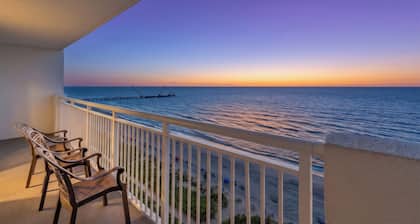 Camelot by the Sea by Elliott Beach Rentals