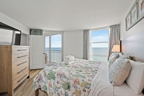 Condo, 3 Bedrooms, Oceanfront (1706) | 特色装修、特色家居、免费 WiFi、床单