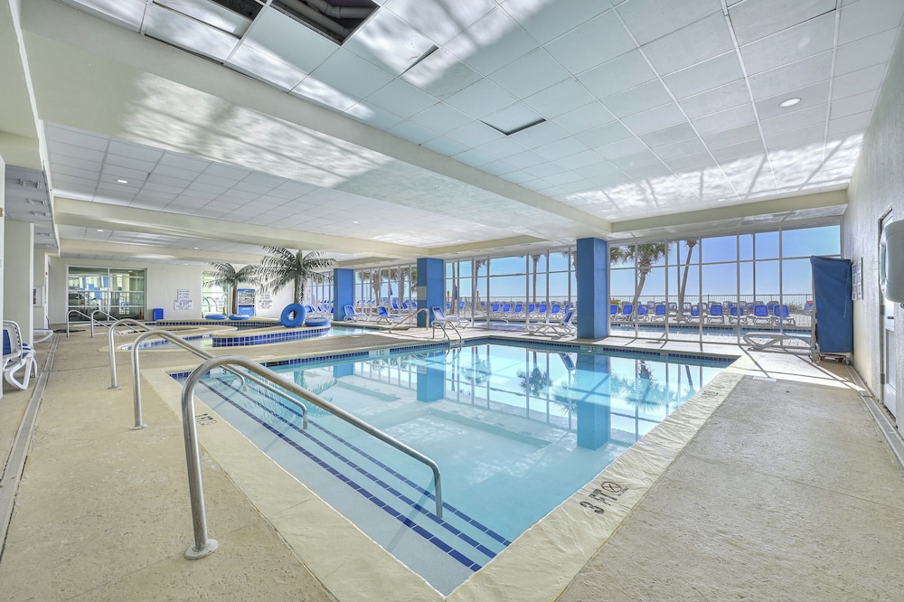 Sandy Beach Resort by null