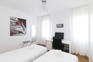 Apartament, 3 dormitoris | 1 dormitori, escriptori, planxa i posts de planxar i bressols gratuïts 