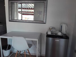 茶具/咖啡用具、电热水壶