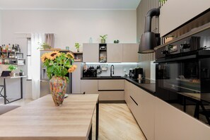 Loft Superior, 1 camera da letto | Cucina privata | Macchina per tè/caffè, bollitore elettrico, prodotti per la pulizia