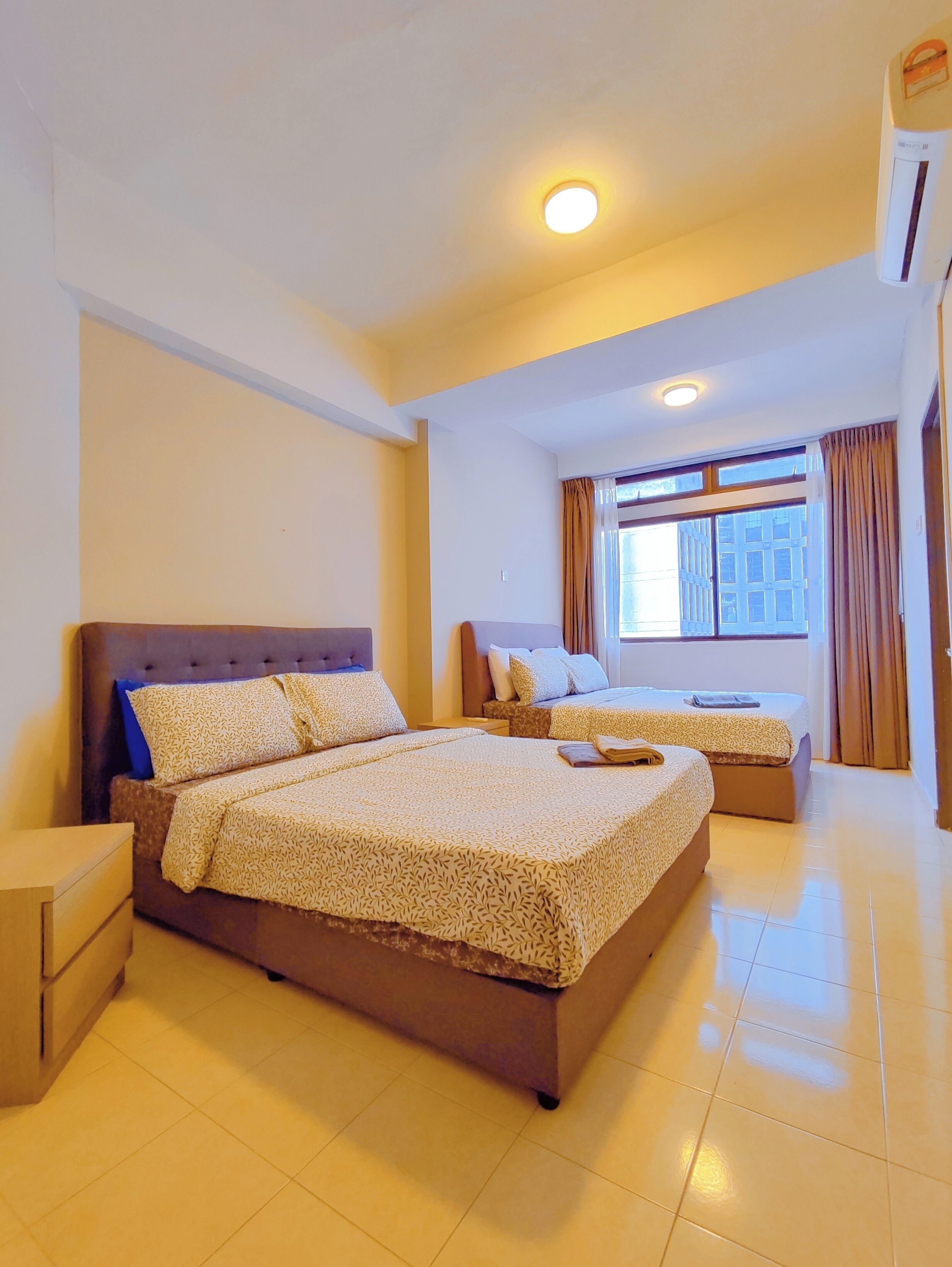 3 bedrooms, blackout curtains, iron/ironing board, free WiFi