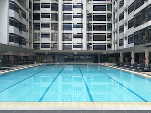 Piscine couverte, piscine extérieure