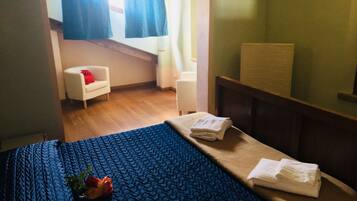 Apartment, 4 Bedrooms, 2 Bathrooms | 1 bedroom, free cots/infant beds, free WiFi, bed sheets