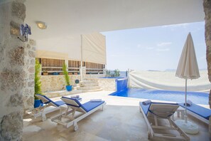 Utomhuspool