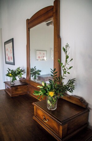 Romantic Duplex, 1 Queen Bed with Sofa bed, Fireplace, Pool View - Bio Tenuta di Paganico - I Roggeti (Civitella Paganico)