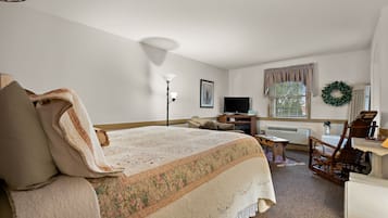 Iron/ironing board, free WiFi, bed sheets