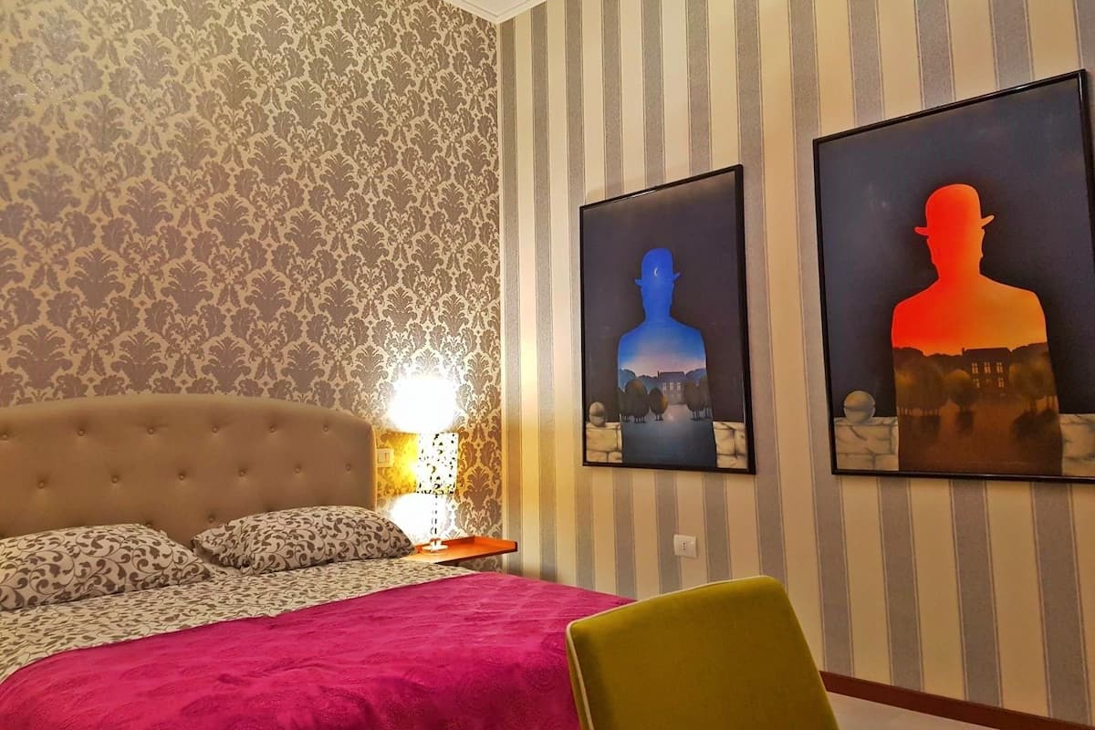 Tweepersoonskamer | Een kluis op de kamer, een laptopwerkplek, gratis wifi