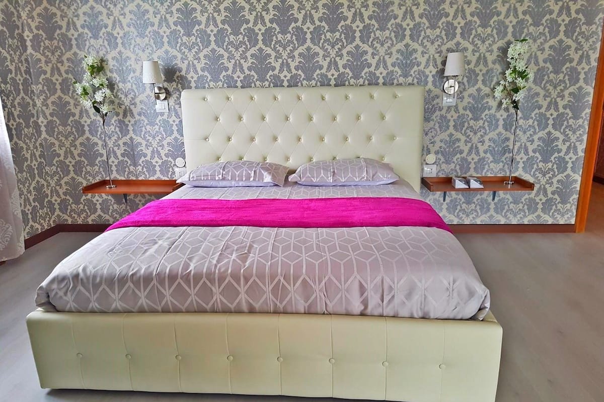 Comfort suite, bubbelbad | Een kluis op de kamer, een laptopwerkplek, gratis wifi