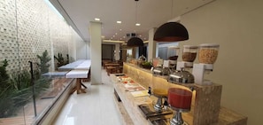 Buffet - Hotel Fatti (Maringá)