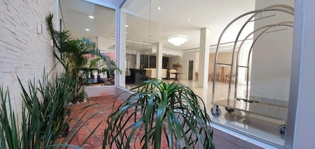 Lobby. Hotel Fatti