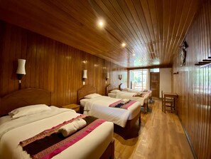 Quadruple Room, Private Bathroom, River View | Desk, laptop workspace, free WiFi, bed sheets - Mistico Machupicchu Eco B&B (Machu Picchu)