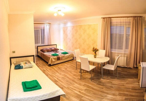 Chambre Triple Confort | Fer et planche à repasser, Wi-Fi gratuit