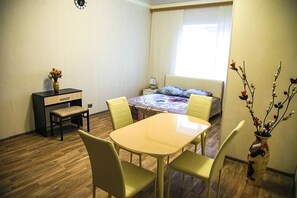 Chambre Double Confort | Fer et planche à repasser, Wi-Fi gratuit