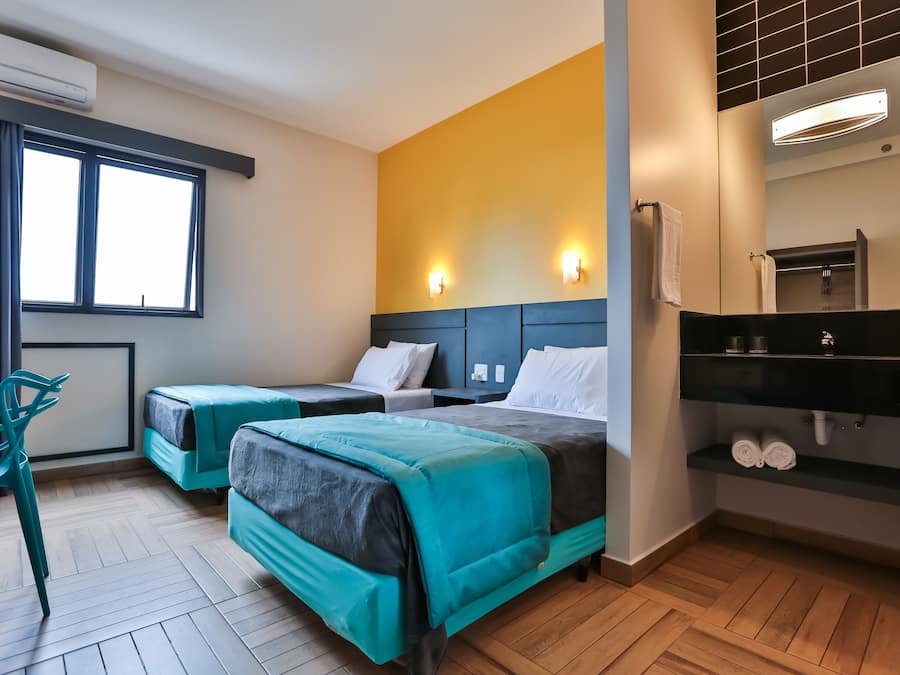 Standard Room, 2 Twin Beds | Minibar, in-room safe, desk, laptop workspace