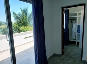 Quarto quádruplo luxo, 1 quarto | 1 quarto, roupas de cama premium, cofres nos quartos