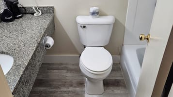 Standard Room, 2 Double Beds, Non Smoking | Bathroom | Combined shower/bathtub, free toiletries, hair dryer, towels